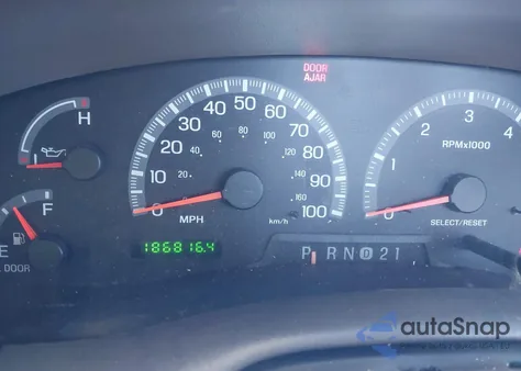 2001 Ford F-150 Xl/Xlt z USA, uszkodzony, nr VIN 1FTRF17L61NB04122